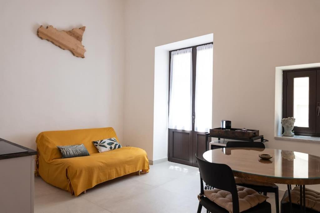 Collegiata - Downtown Apartment