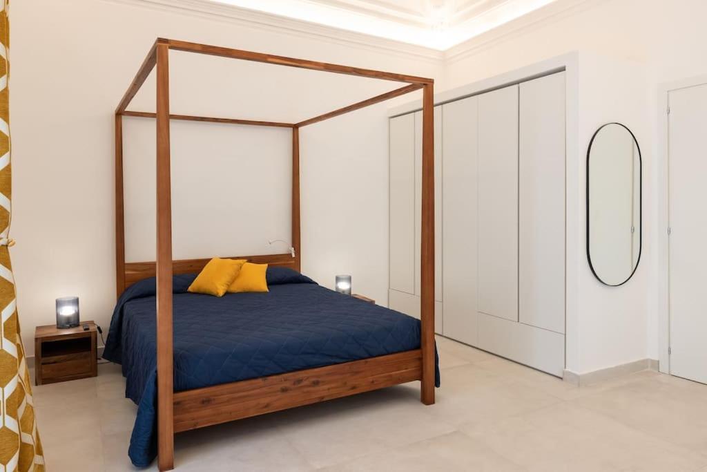 Apartment Collegiata - Downtown *